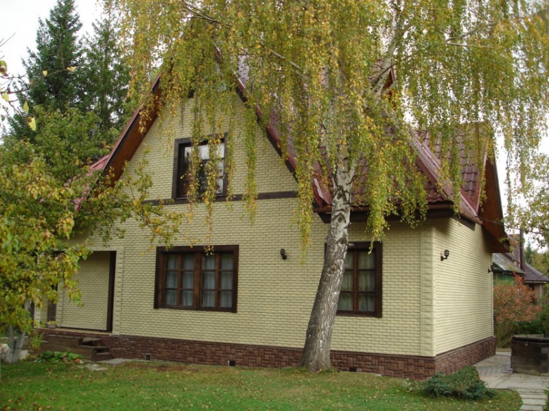 Облицовка фасада деревянного дома сайдингом: выбираем инструменты